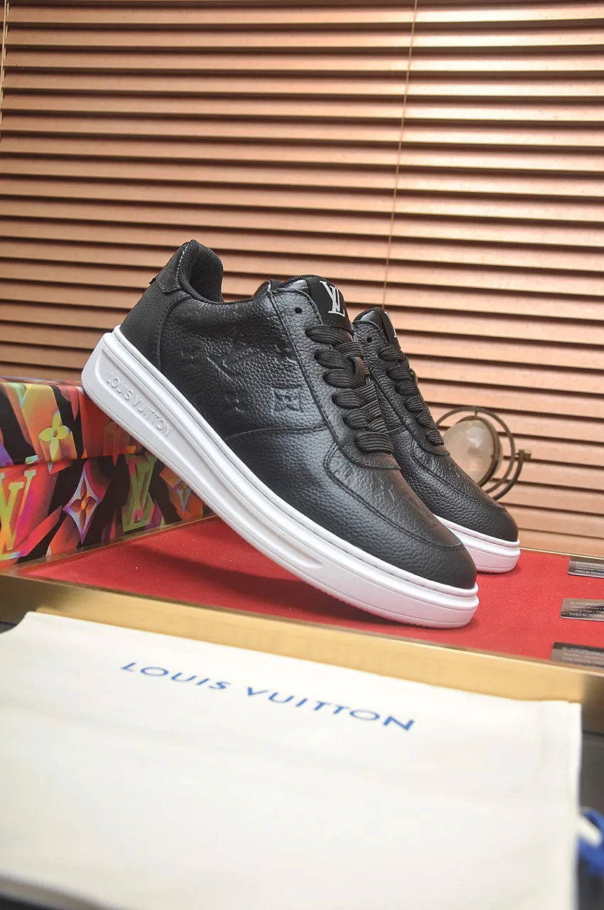 Men's shoes 💰540💶[LOUIS VUITTON] Original order price (water-dyed cowhide lining) new model 🍀LV Louis Vuitton * - top version of LV classic trendy shoes! Made of imported original cowhide, water-dyed cowhide lining, and original wear-resistant rubber outsole! High quality products! Code number 38-45 (45 is custom-made and cannot be returned or exchanged)